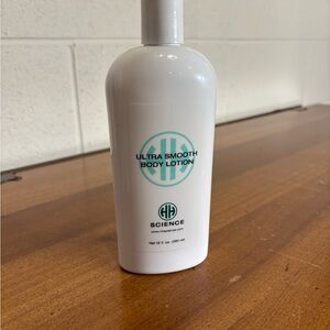 H.H. Science Ultra Smooth Body Lotion